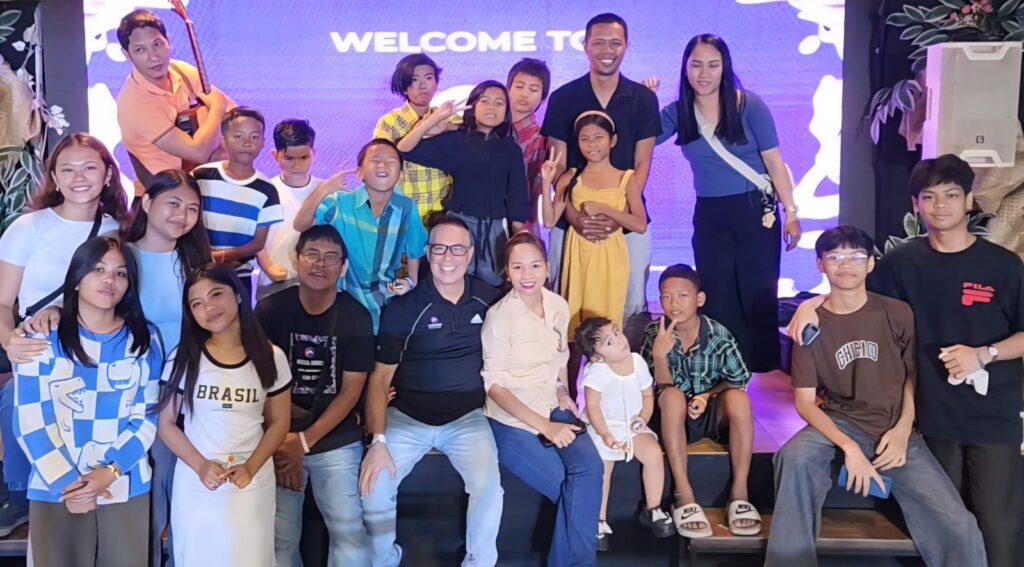 Vertical Pic | Chickk, Ken &Amp; Rachel - Vertical Philippines | Servants Of Christ International